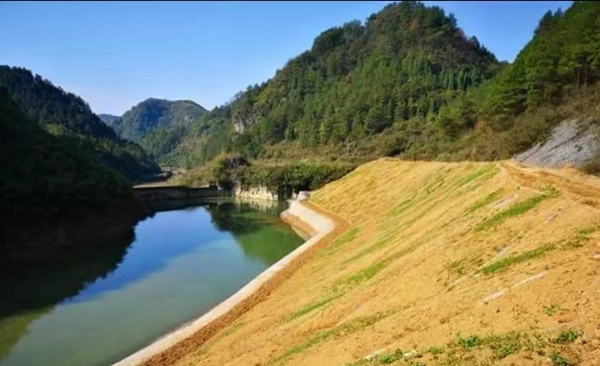 生態(tài)“蛻變”重現(xiàn)秦嶺之美 尾礦庫治理守護“綠水青山”